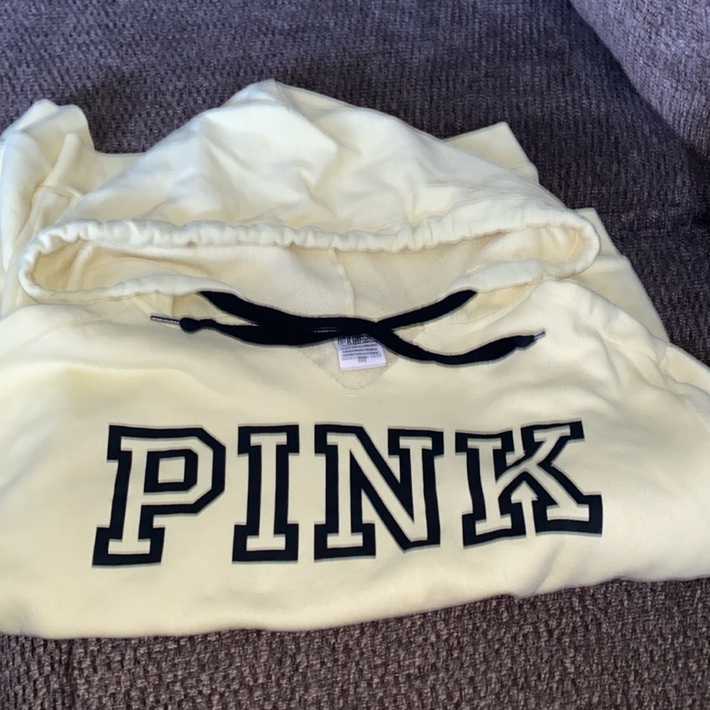 PINK VICTORIA SECRETS HOODIE